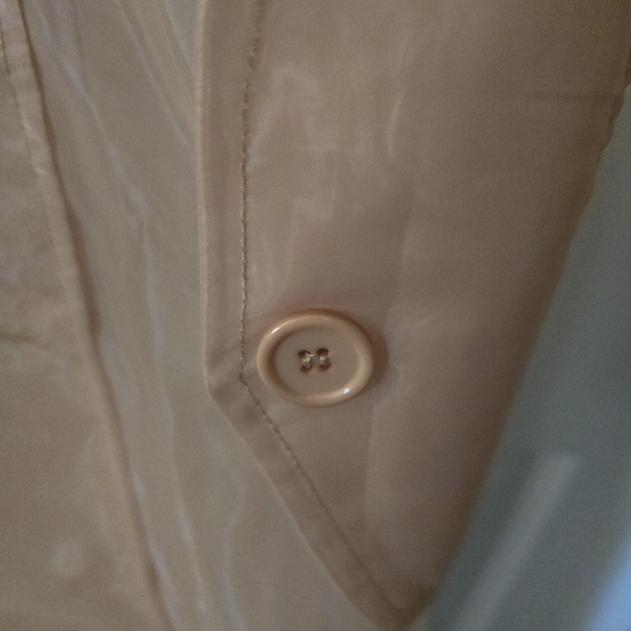 BNWT Sheer Tan Trench Style Layering Coat Women's Large - Picture 8 of 15